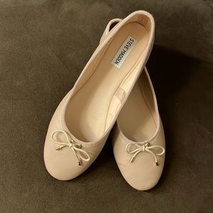 Steve Madden Ballet Flats, never been worn, size 10, color: nude/tan